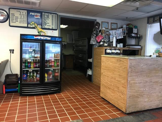 Dino's Pizza
