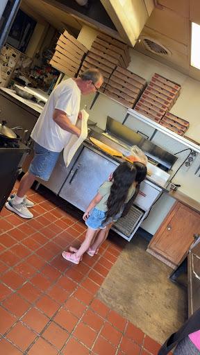Dino's Pizza
